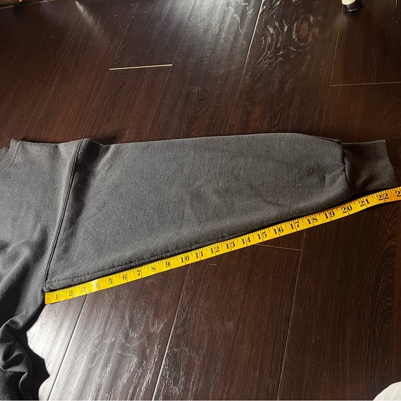 Disney Haunted Mansion Vintage RARE Crewneck Sweater - Black Large Glow in Dark - Picture 10 of 12